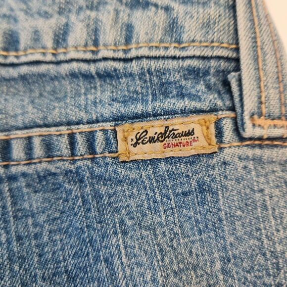 Levi Strauss Signature Stretch Capri Jean Women's Light Wash Sz Misses 14 Used - Picture 12 of 16